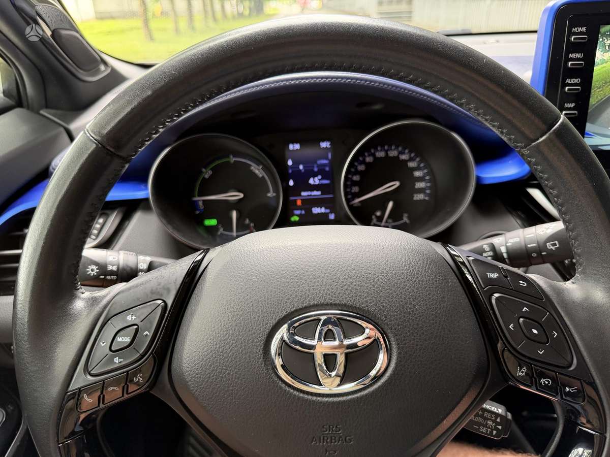 Toyota C-HR - 9