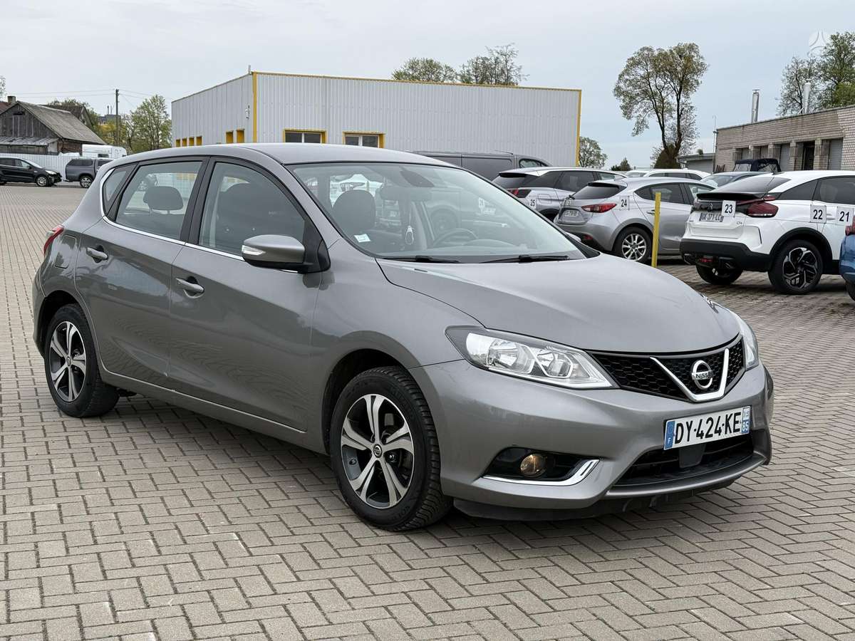 Nissan Pulsar, 1.2 l., hatchback