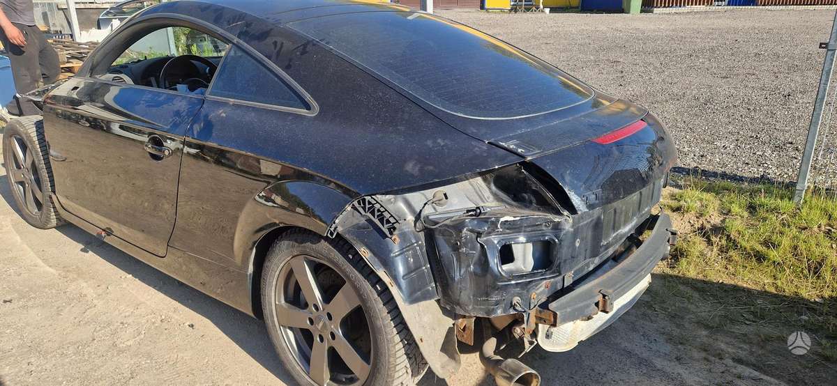 Audi TT RS rezerves daļās. Dalimis