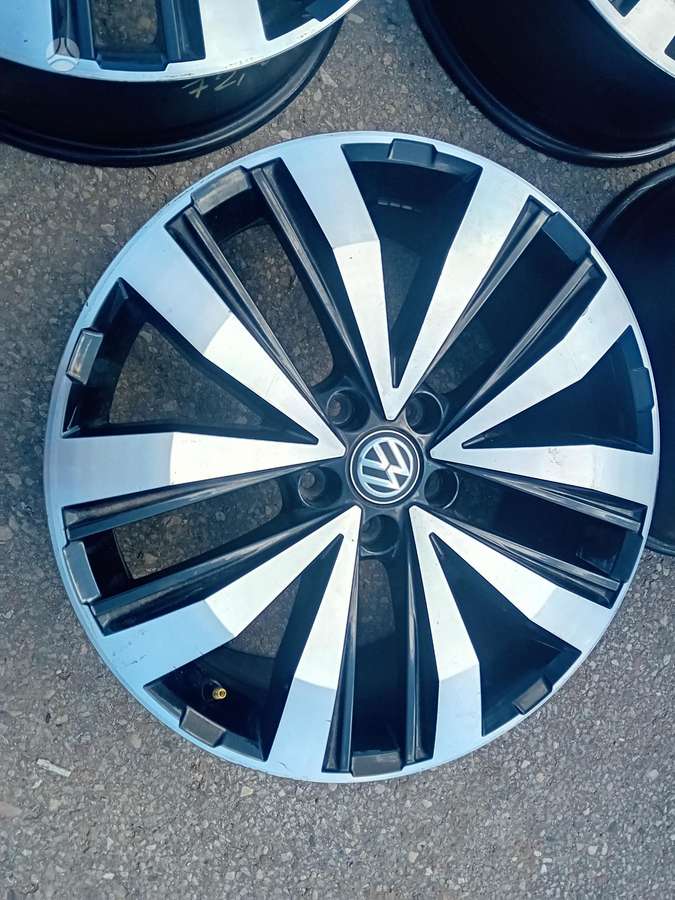 Volkswagen, light alloy, R20