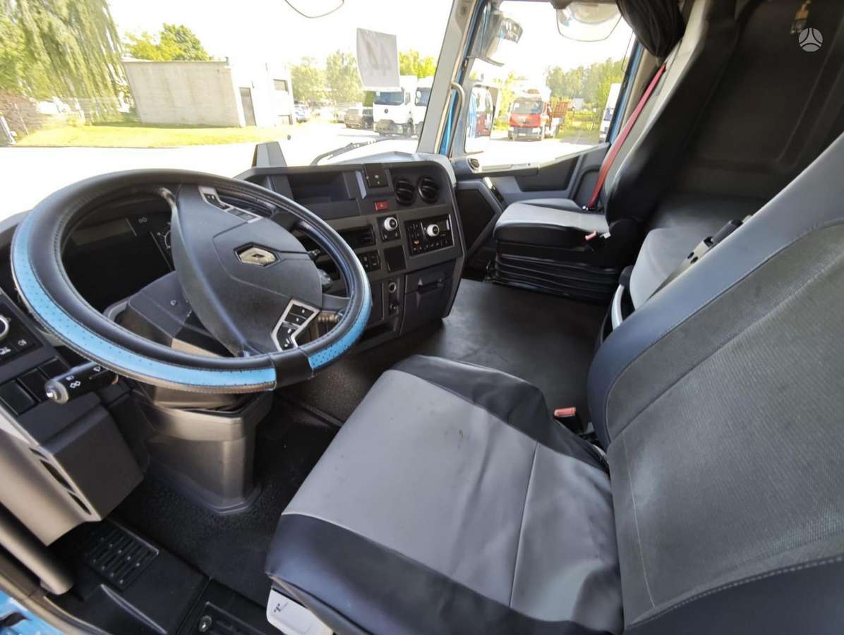 Renault T 480, 2 спальных места