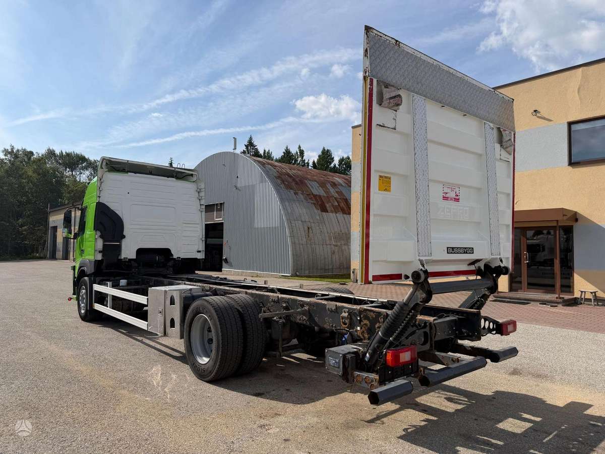 Volvo FM330, važiuoklės