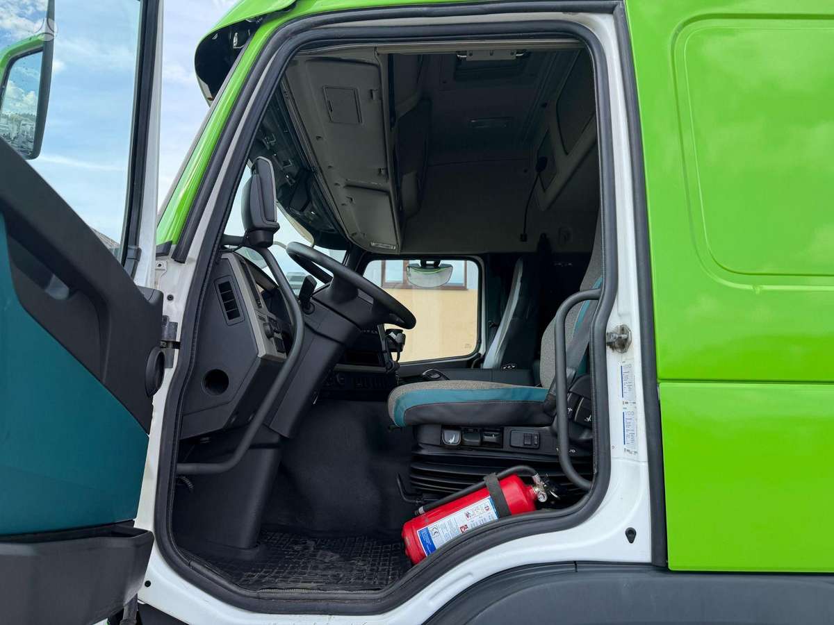 Volvo FM330, važiuoklės