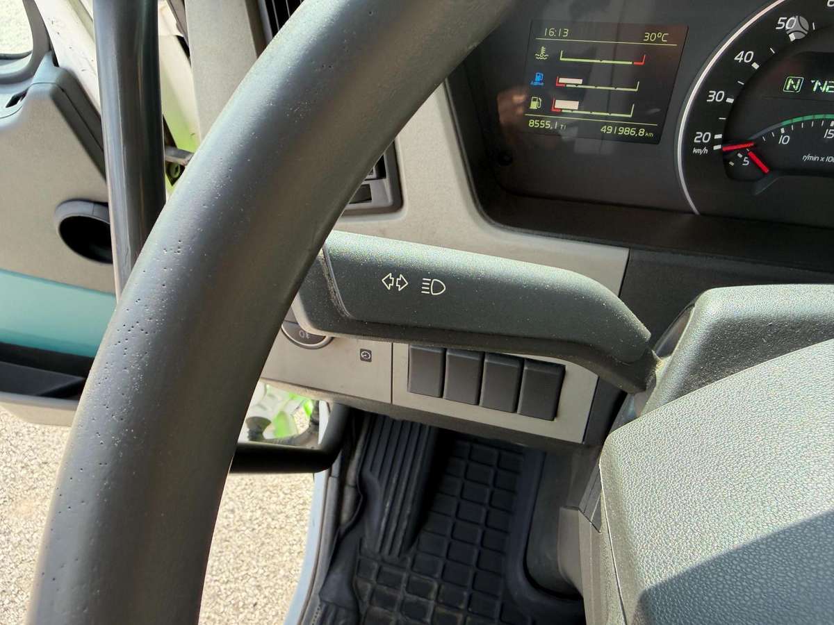 Volvo FM330, važiuoklės