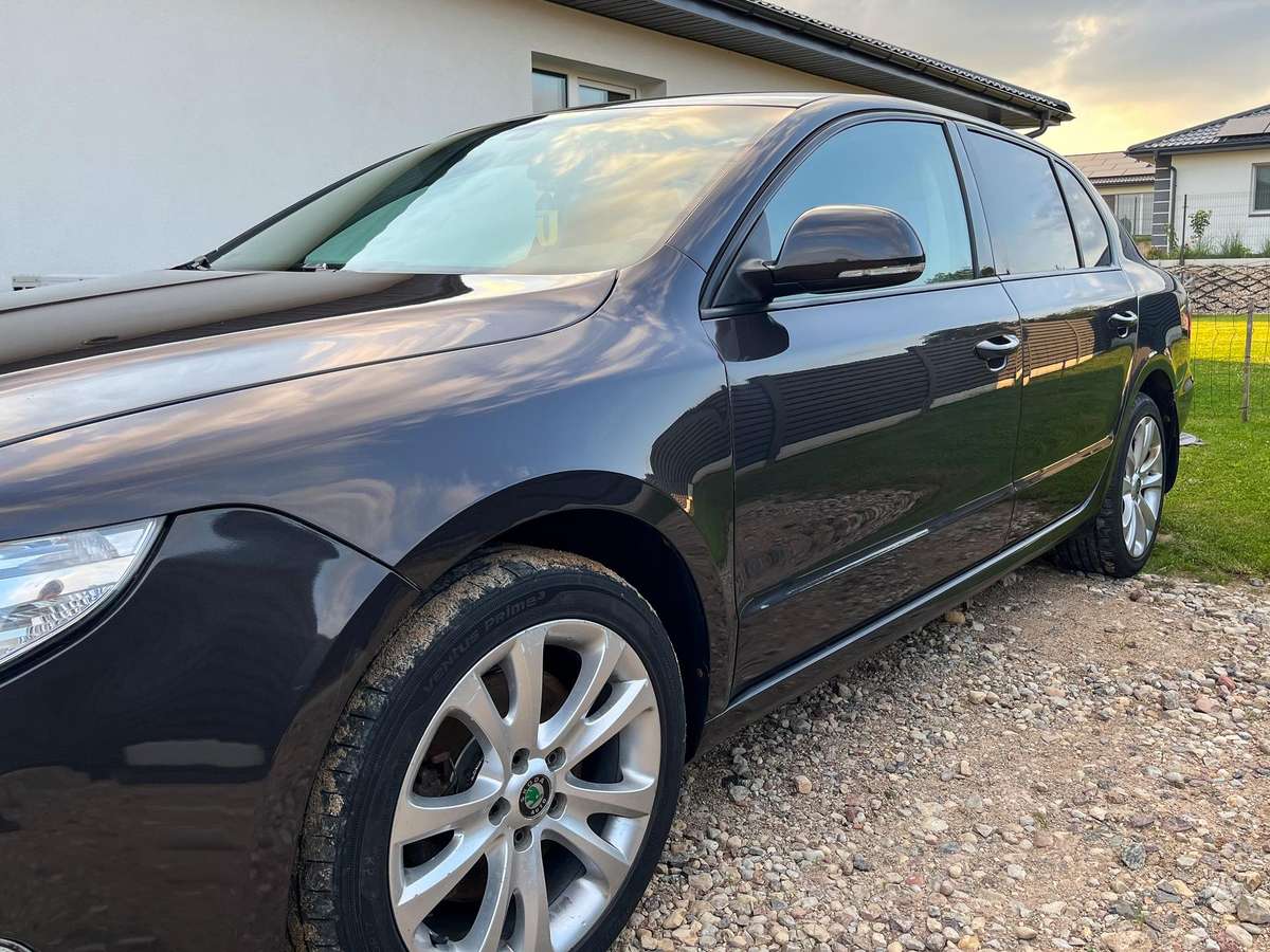 Skoda Superb, 1.8 l., Хэтчбек