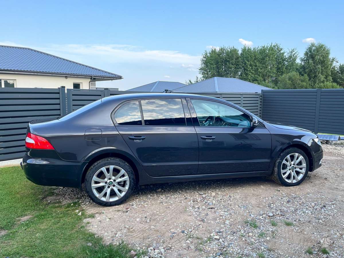 Skoda Superb, 1.8 l., Хэтчбек