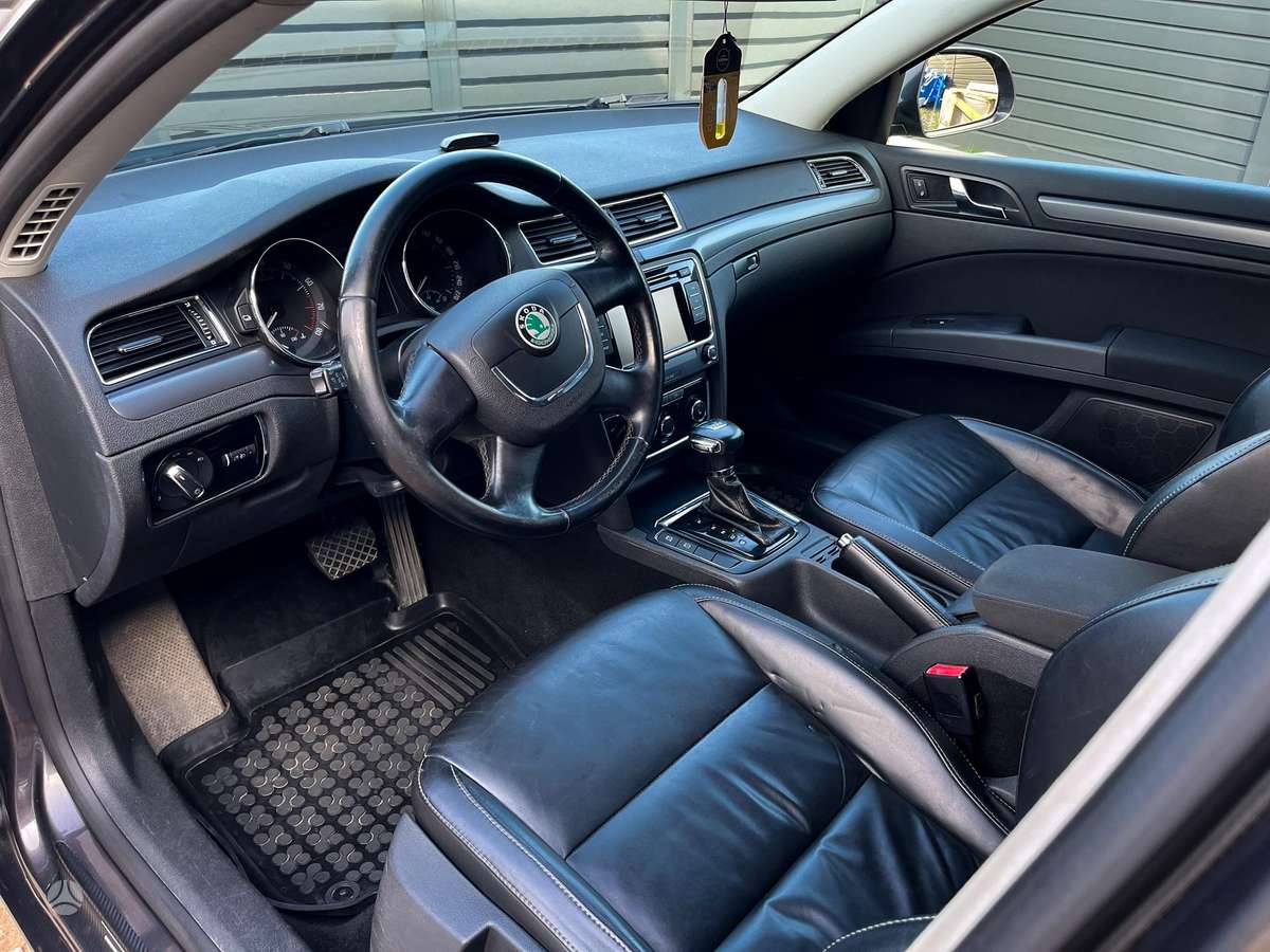 Skoda Superb, 1.8 l., Хэтчбек