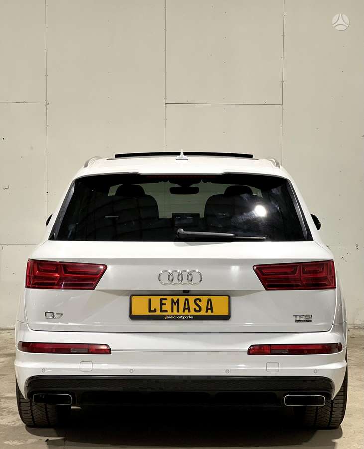 Audi Q7, 3.0 l., off-road / crossover