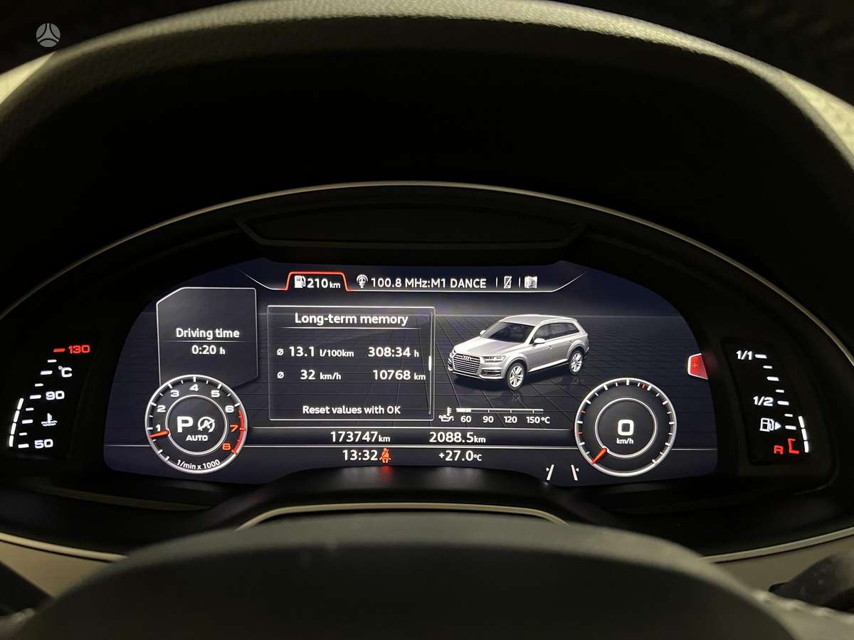 Audi Q7, 3.0 l., off-road / crossover