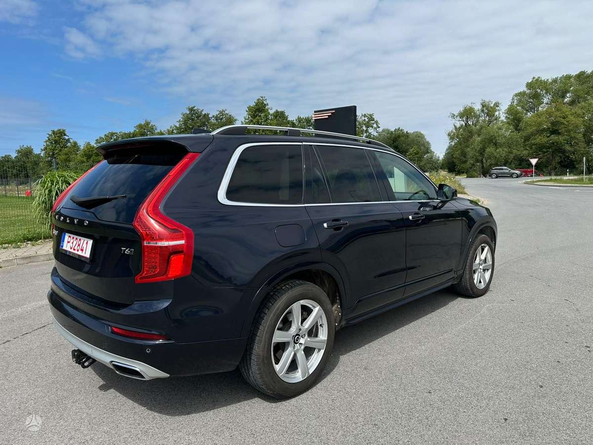 Volvo XC90, 2.0 l., off-road / crossover