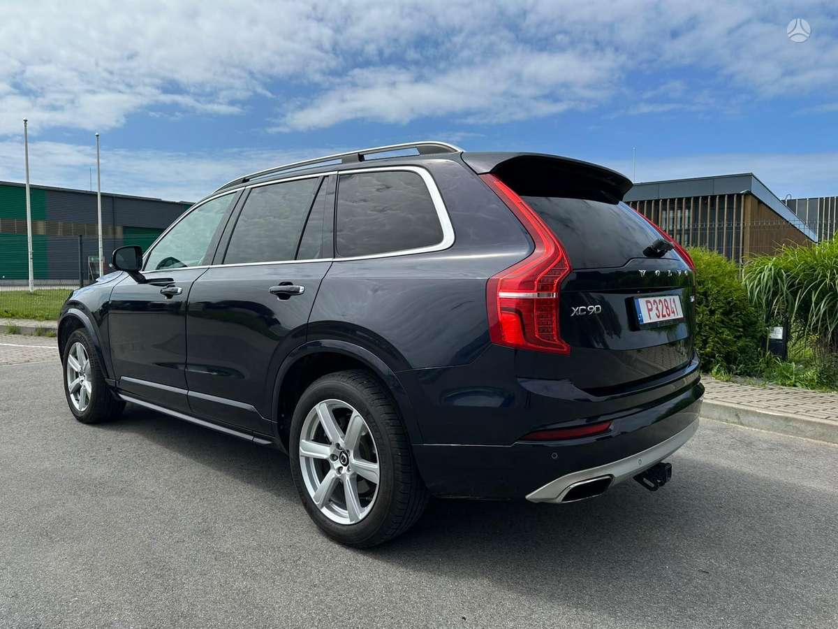 Volvo XC90, 2.0 l., off-road / crossover