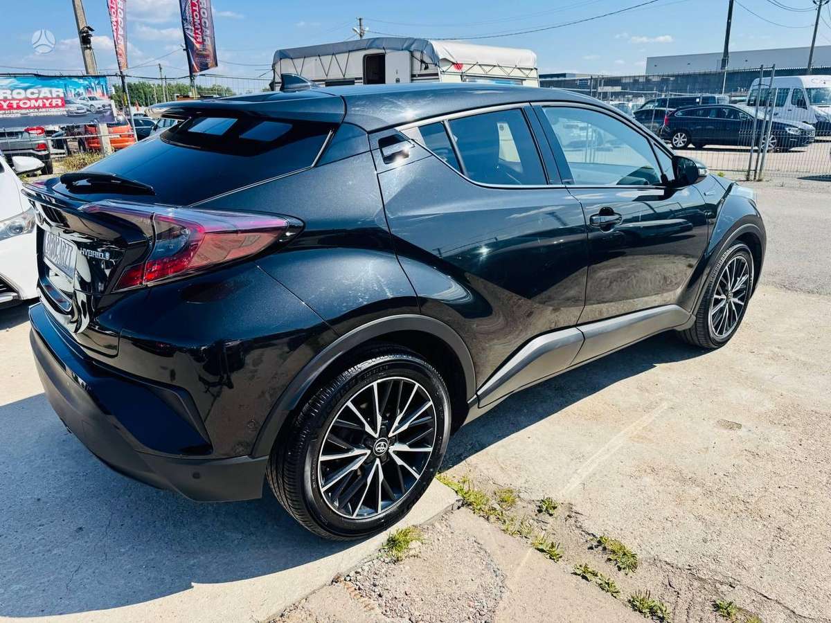 Toyota C-HR - 4