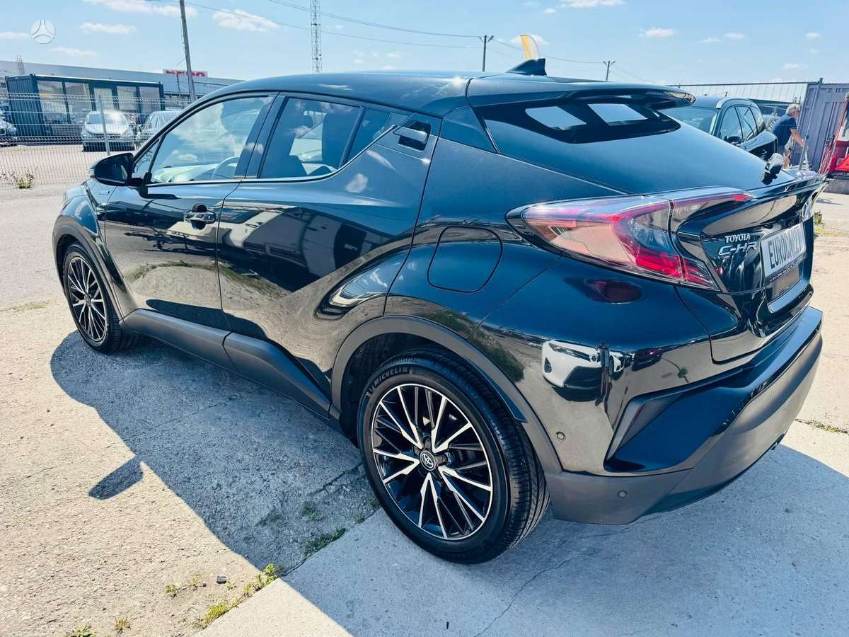 Toyota C-HR - 6