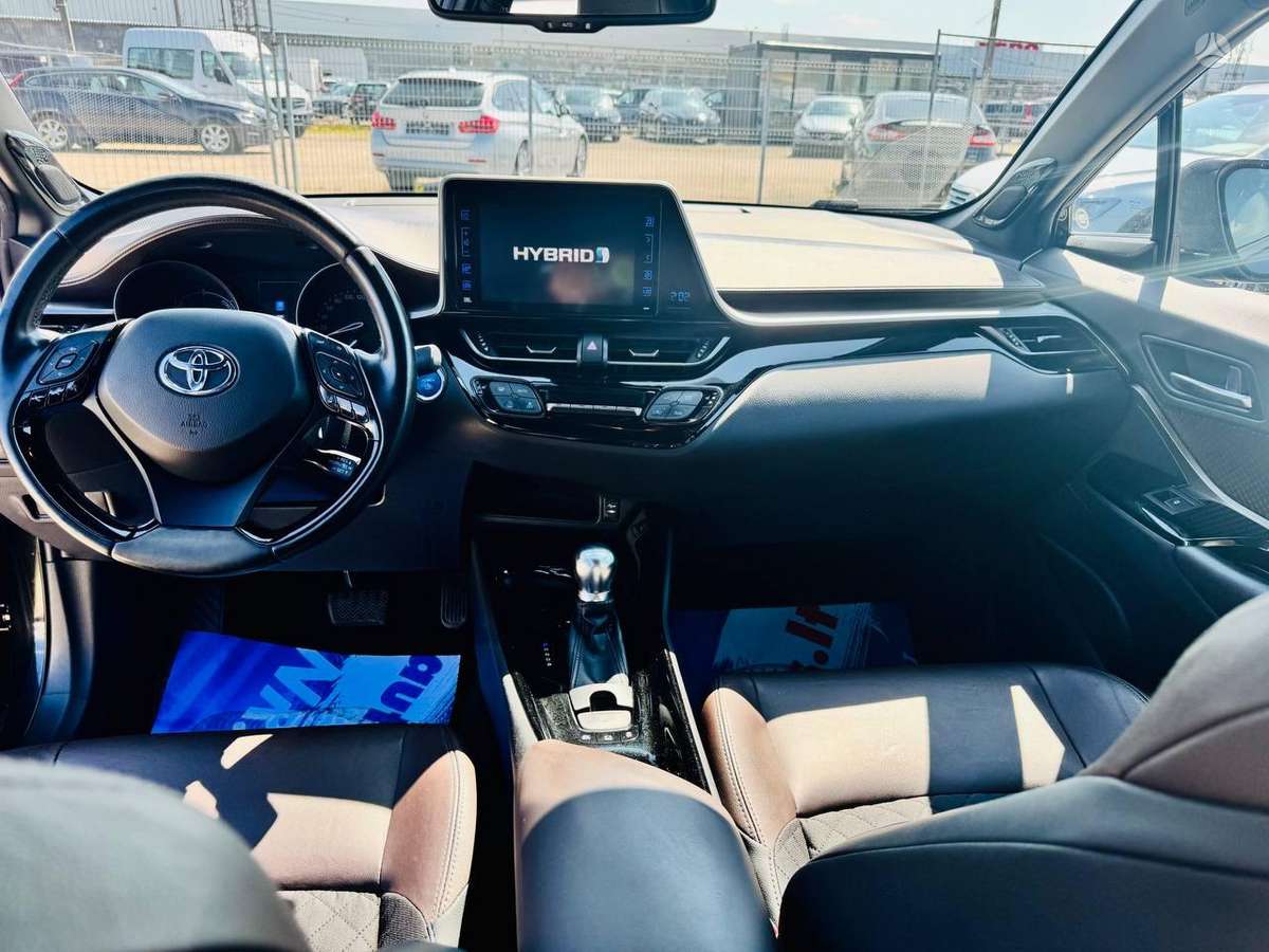 Toyota C-HR - 9