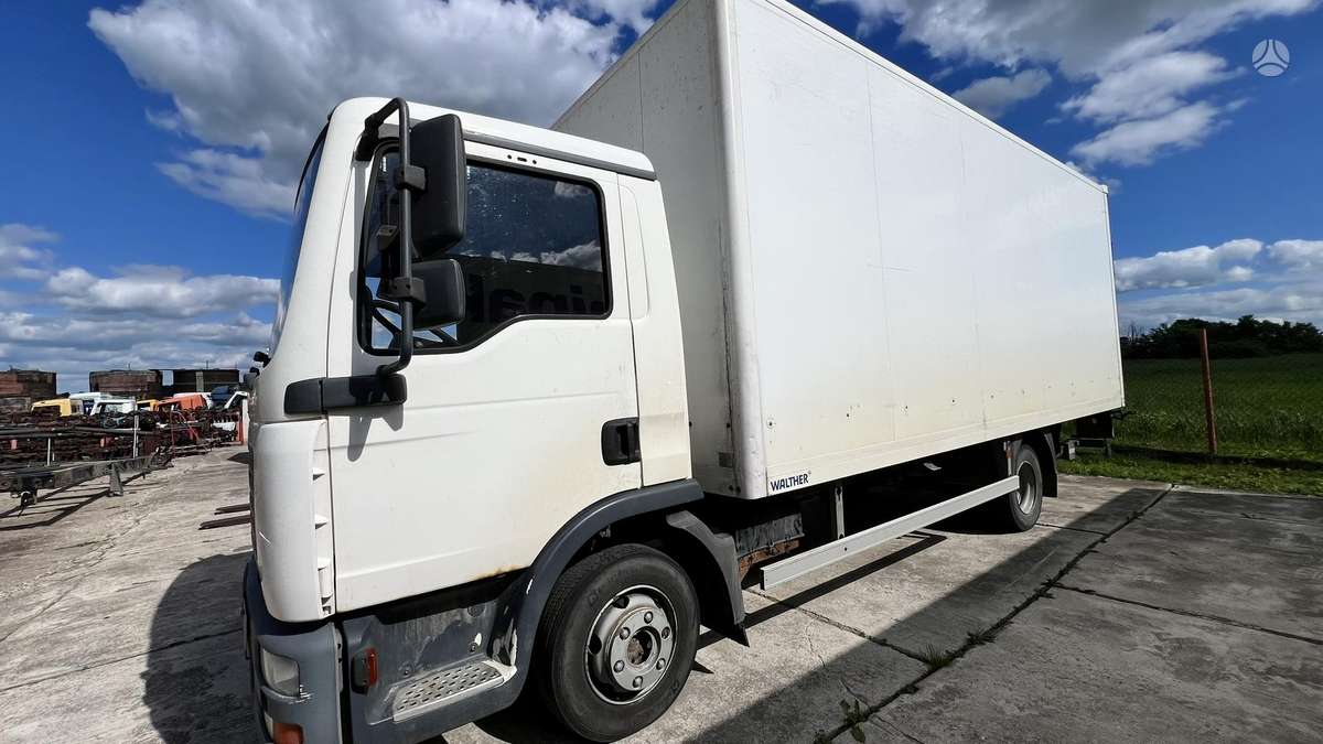MAN TGL 12.240  / 8.180, trucks