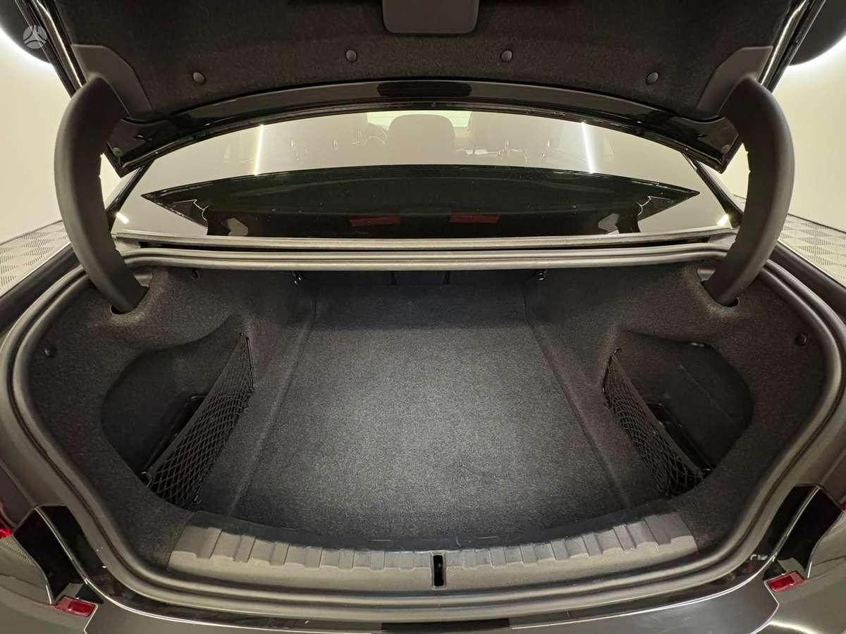 BMW 320, 2.0 l., Седан