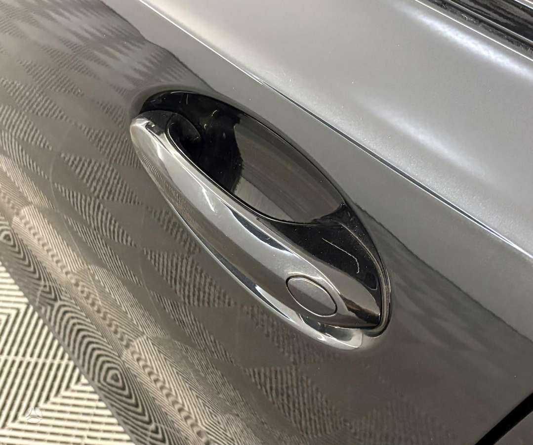 BMW 320, 2.0 l., Седан