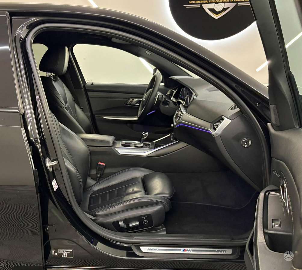 BMW 320, 2.0 l., Седан