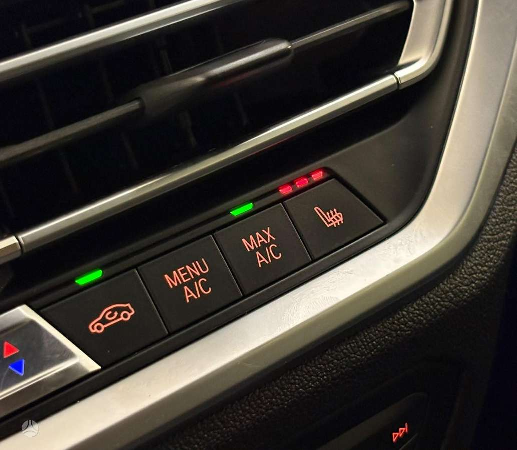 BMW 320, 2.0 l., Седан