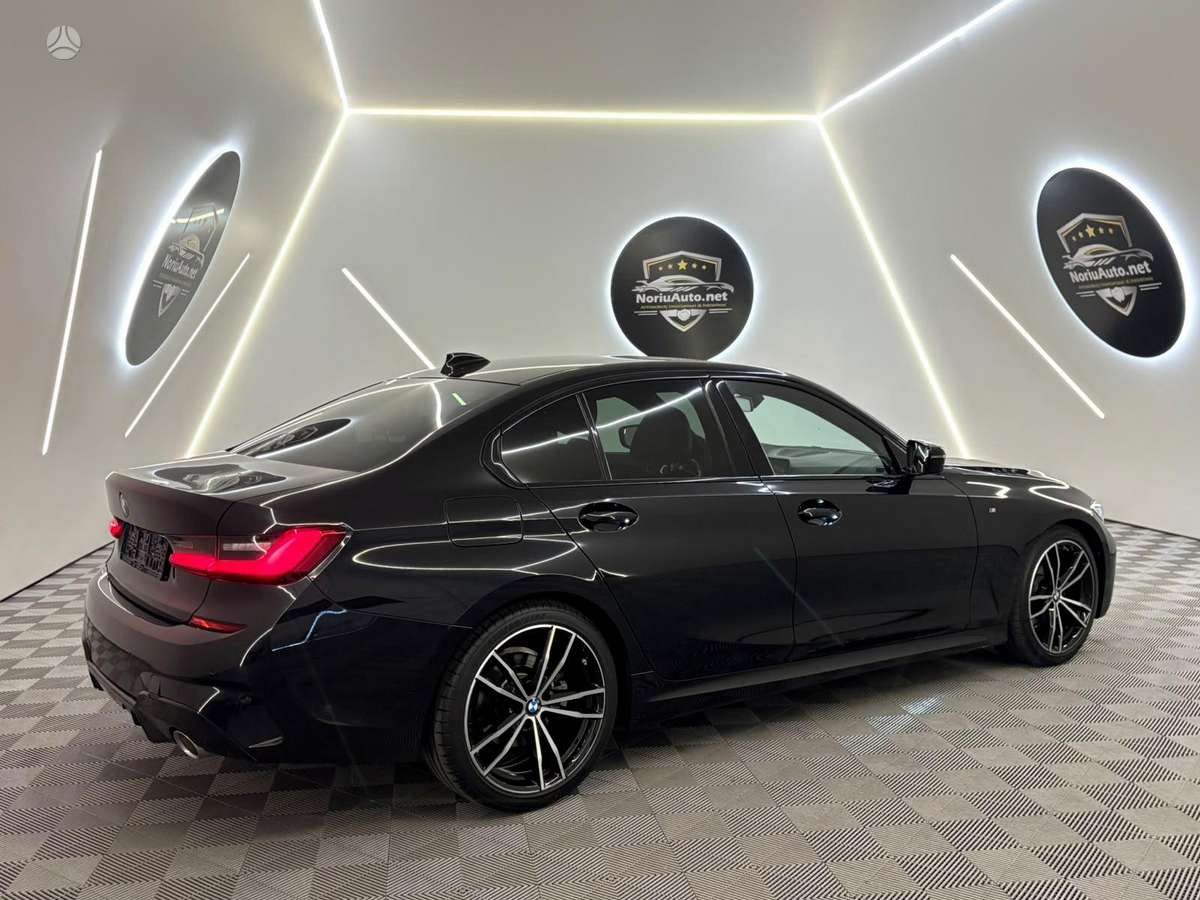 BMW 320, 2.0 l., Седан
