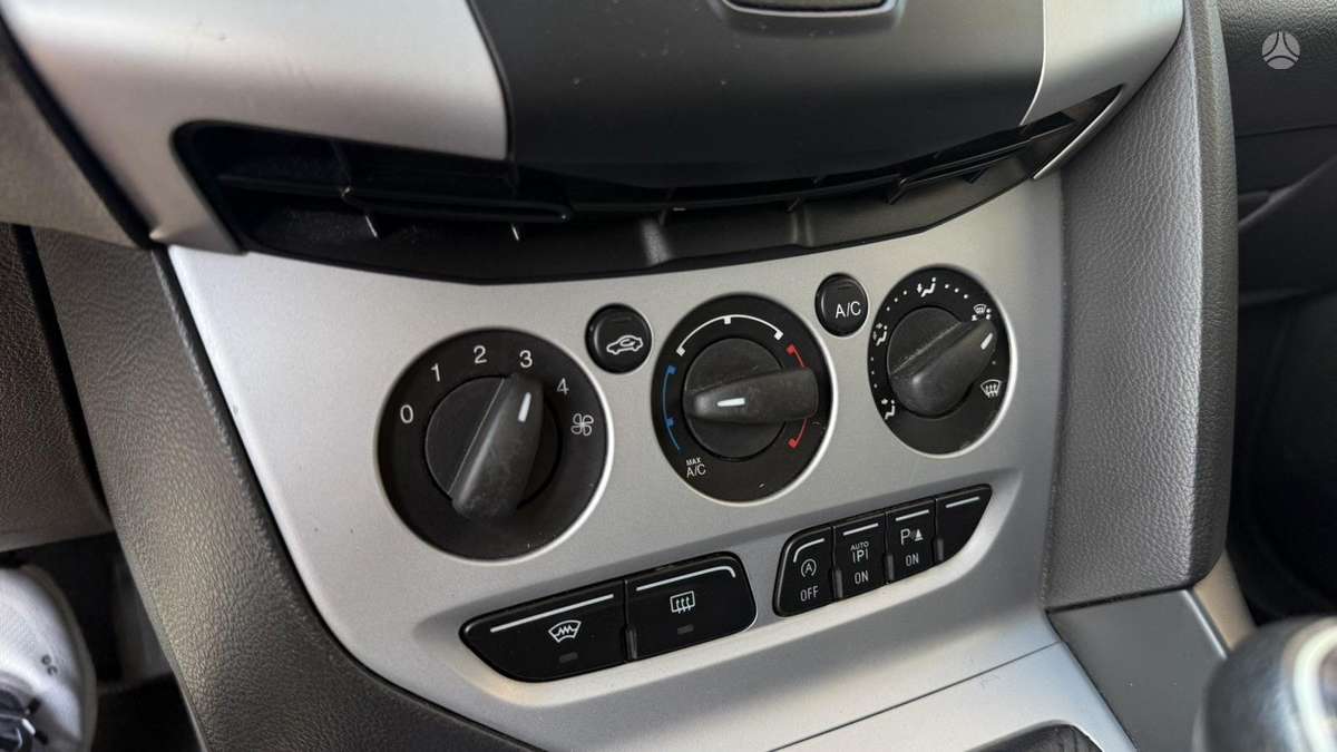 Ford Focus, 1.0 l., hatchback