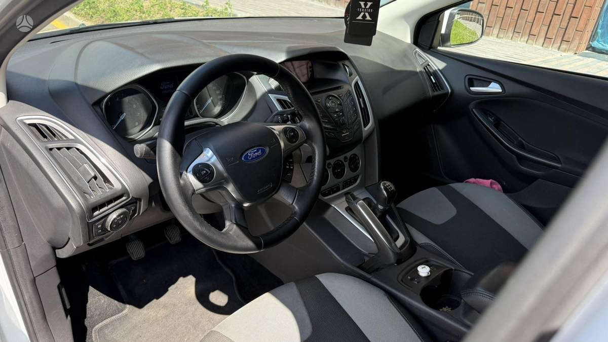 Ford Focus, 1.0 l., Хэтчбек