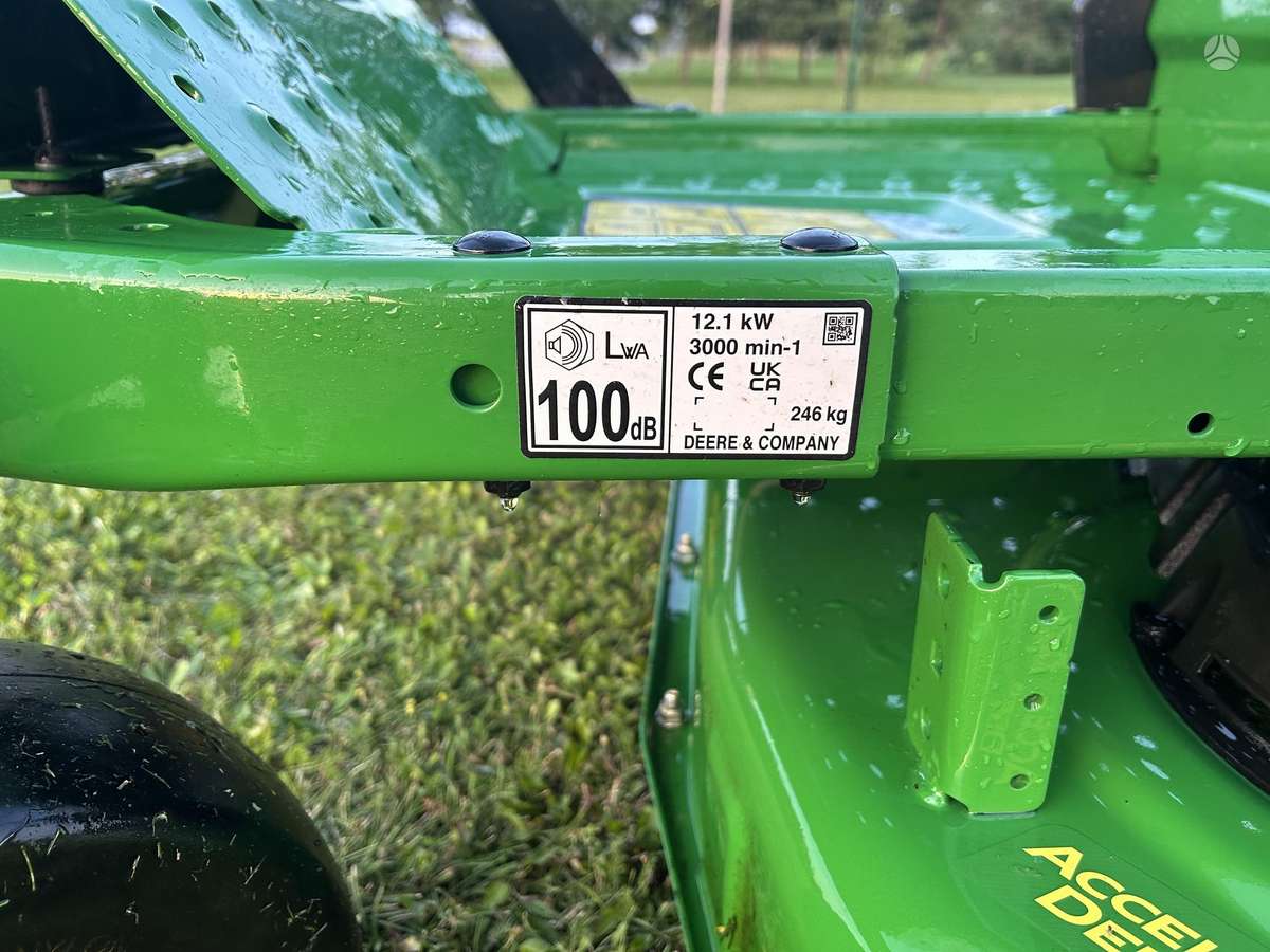 John Deere Z315E, садовые тракторы