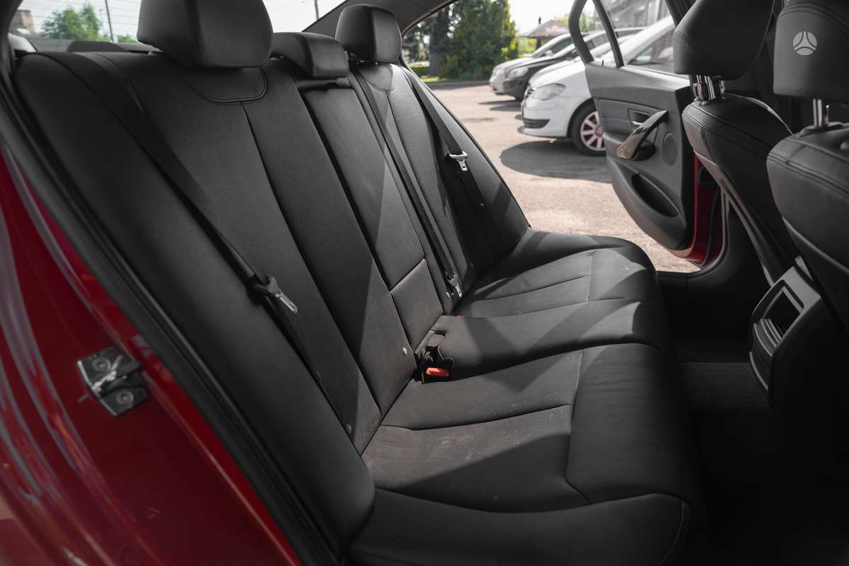 BMW 320, 2.0 l., Седан