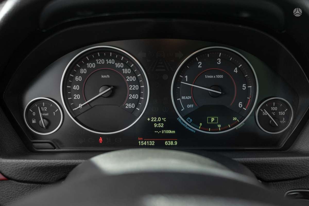 BMW 320, 2.0 l., saloon / sedan