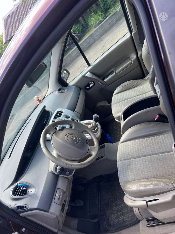 Renault Scenic - 8