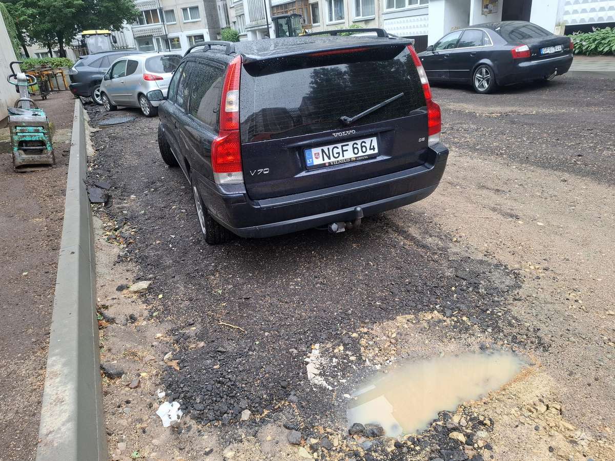 Volvo V70, 2.4 l., universalas