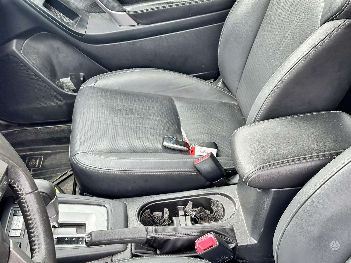Subaru Forester, 2.0 l., off-road / crossover