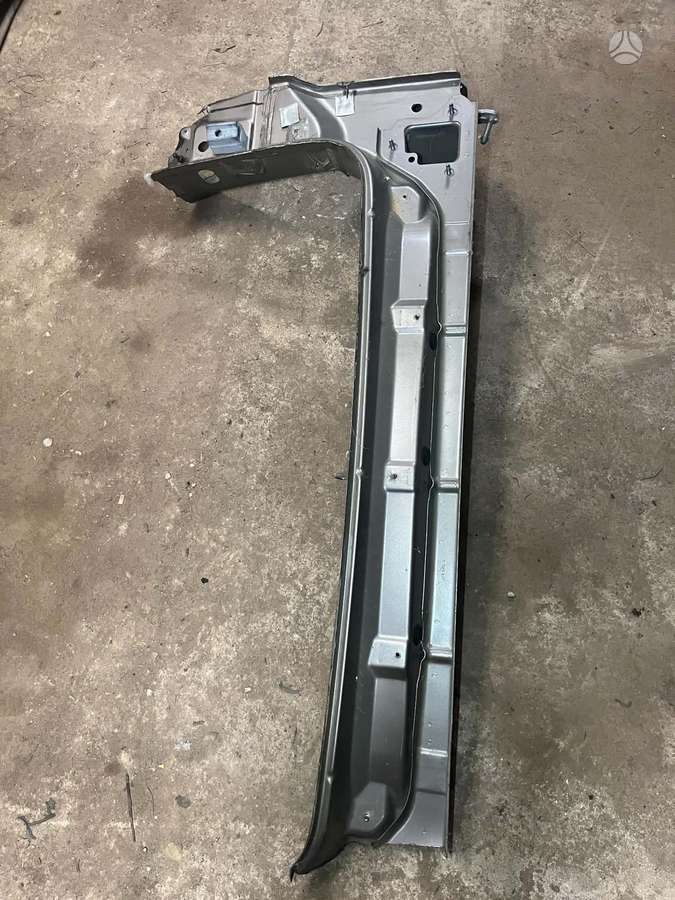 Chrysler Pacifica kėbulo dalys