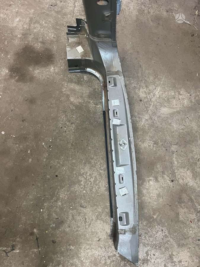 Chrysler Pacifica kėbulo dalys