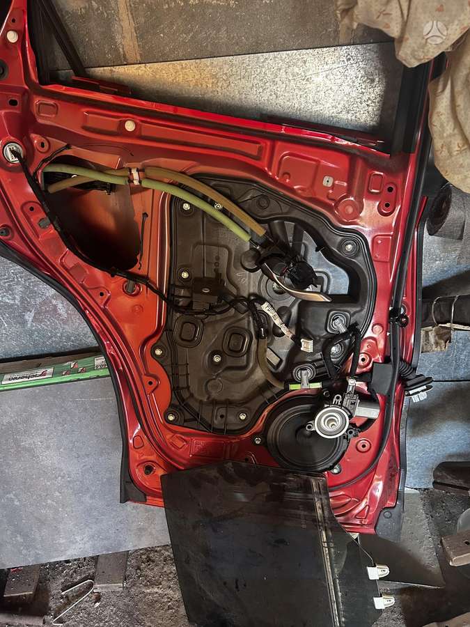 Mazda CX-5, Dalys50, двери