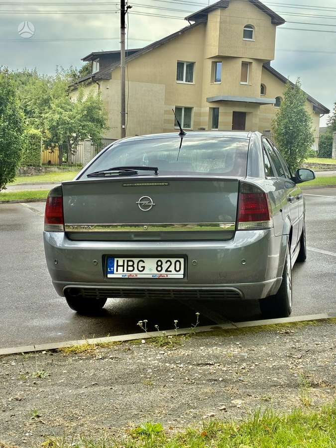 Opel Vectra, 2.2 l., Хэтчбек