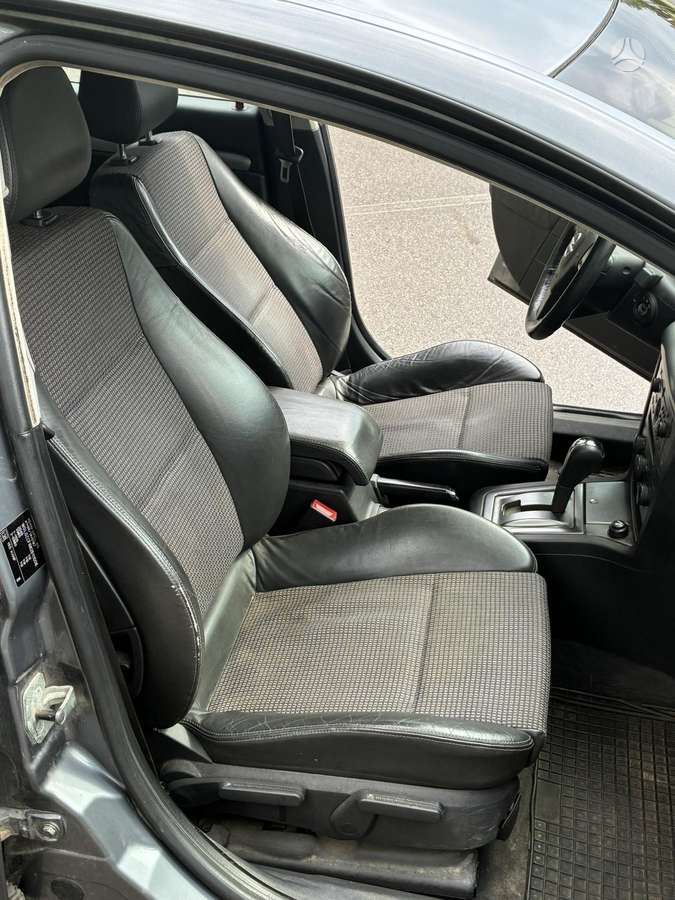Opel Vectra, 2.2 l., hatchback