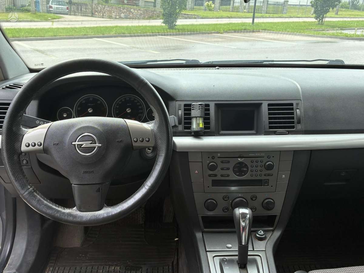 Opel Vectra, 2.2 l., hatchback