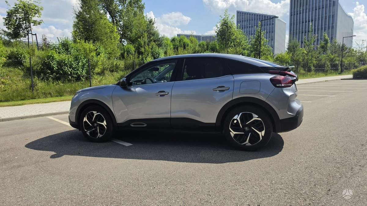 Citroen C4, 1.5 l., hatchback
