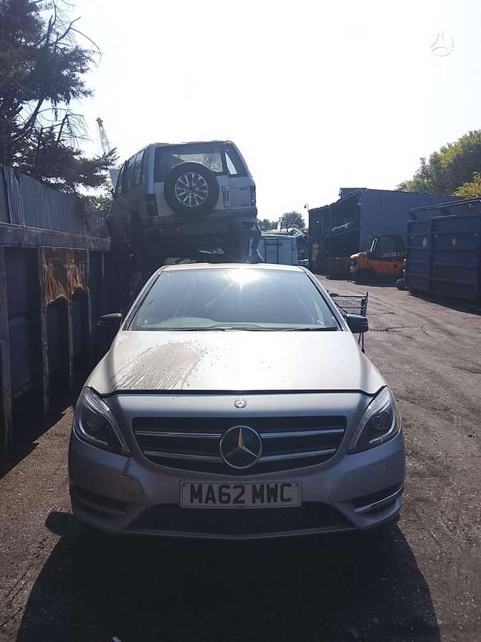 Mercedes-Benz B220