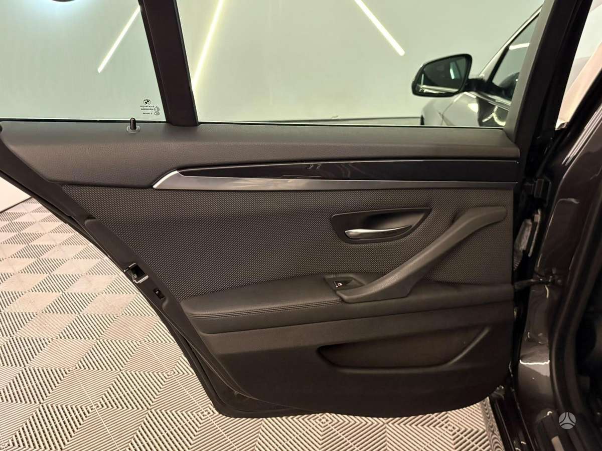 BMW 525, 2.0 l., wagon