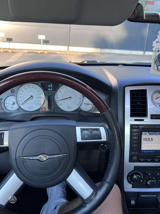 Chrysler 300C, 3.0 l., Седан