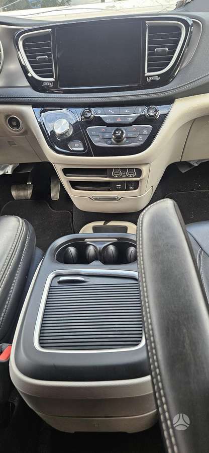 Chrysler Pacifica