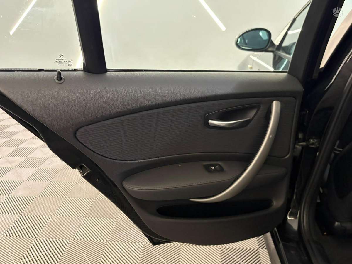 BMW 120, 2.0 l., Хэтчбек