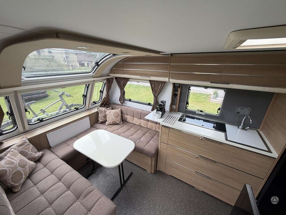 Adria Adora 613UT, caravans