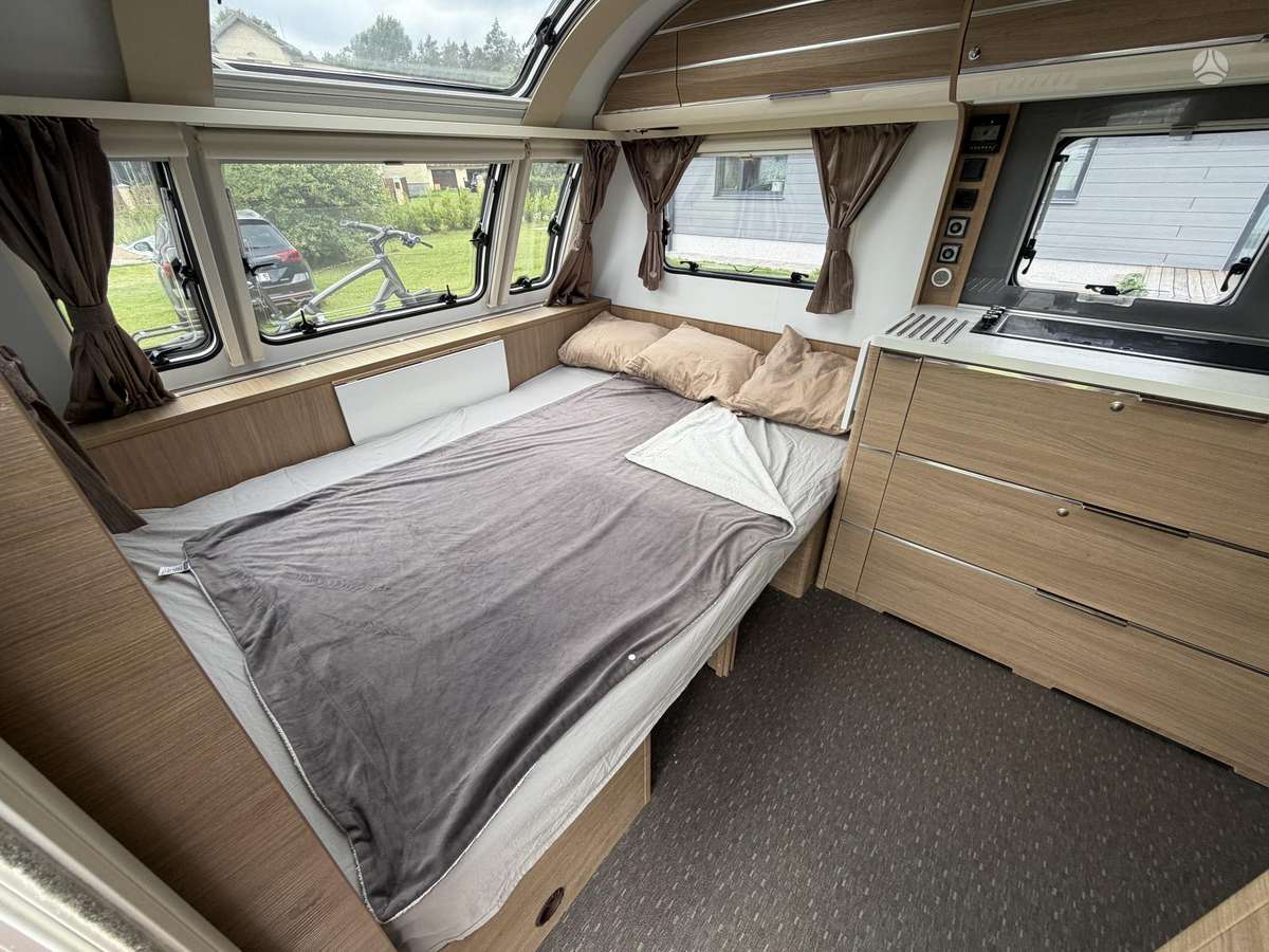 Adria Adora 613UT, caravans
