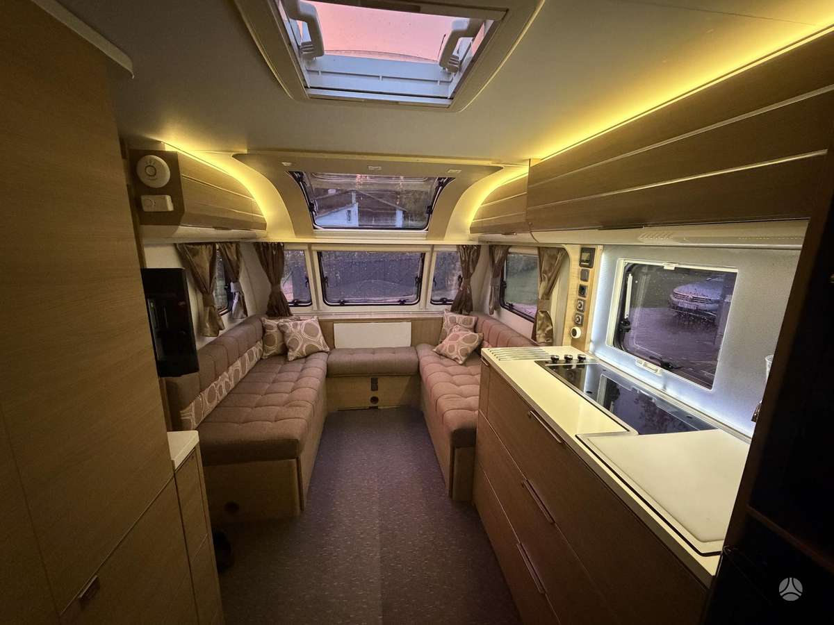 Adria Adora 613UT, caravans