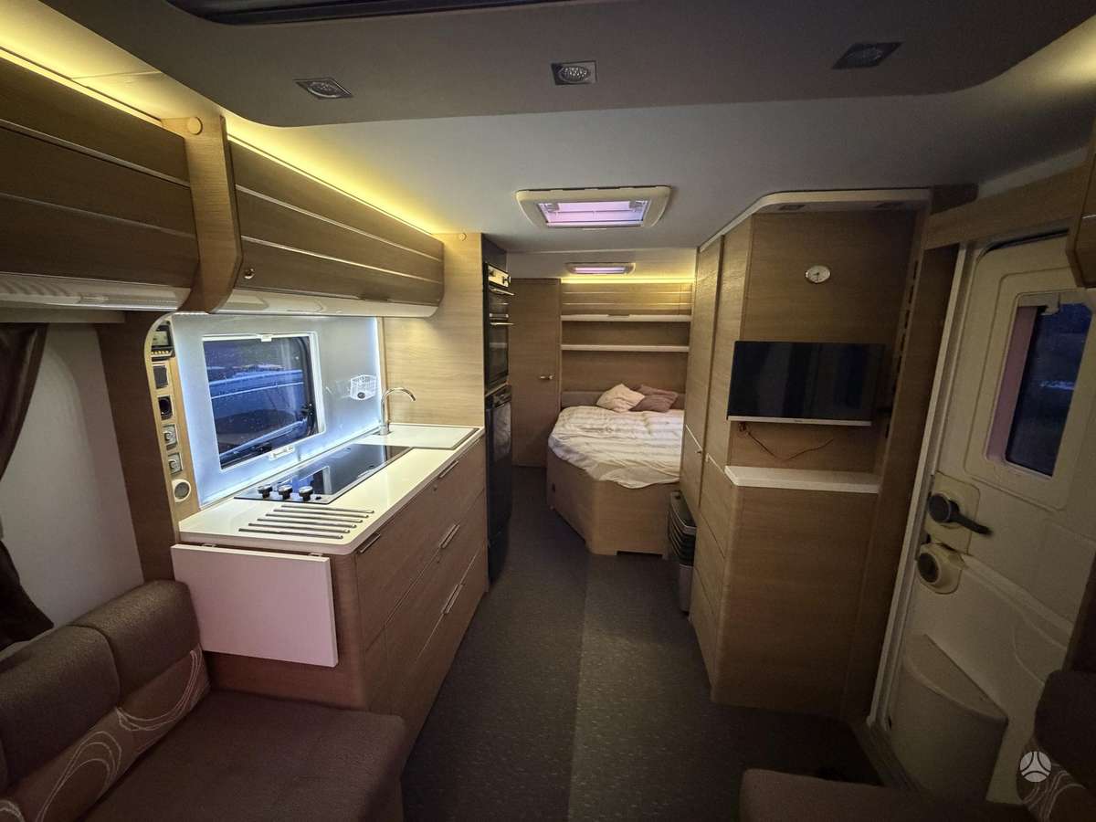Adria Adora 613UT, caravans