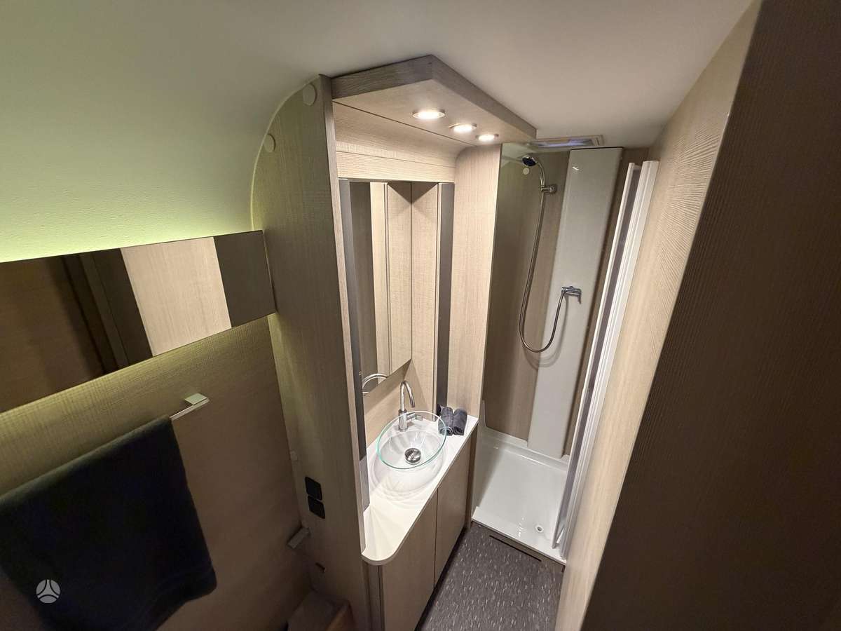 Adria Adora 613UT, caravans