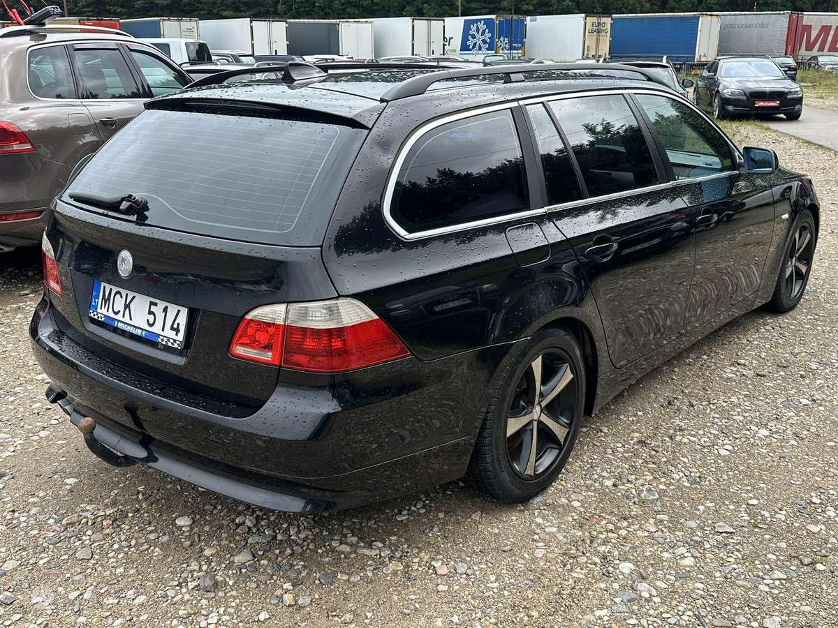 BMW 525, 2.5 l., wagon